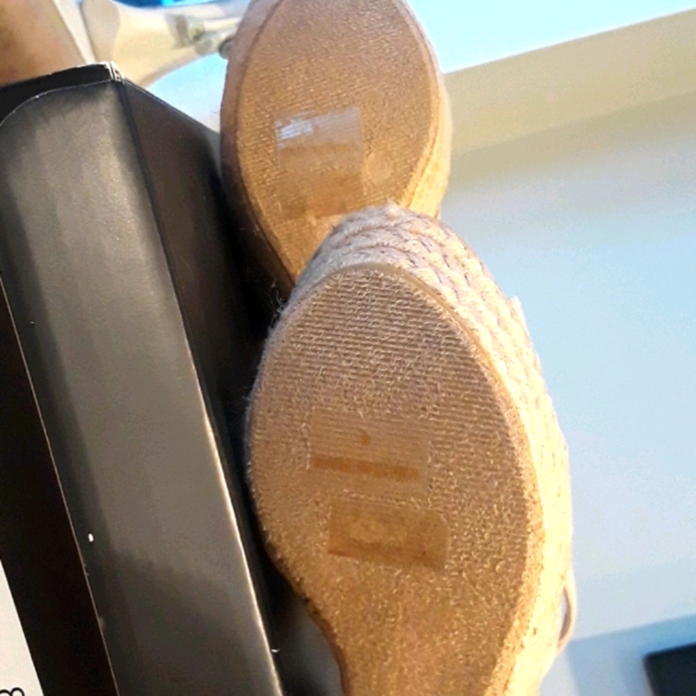 NEW NEVER WORN High Heel Wedge Espadrilles - Picture 10 of 11